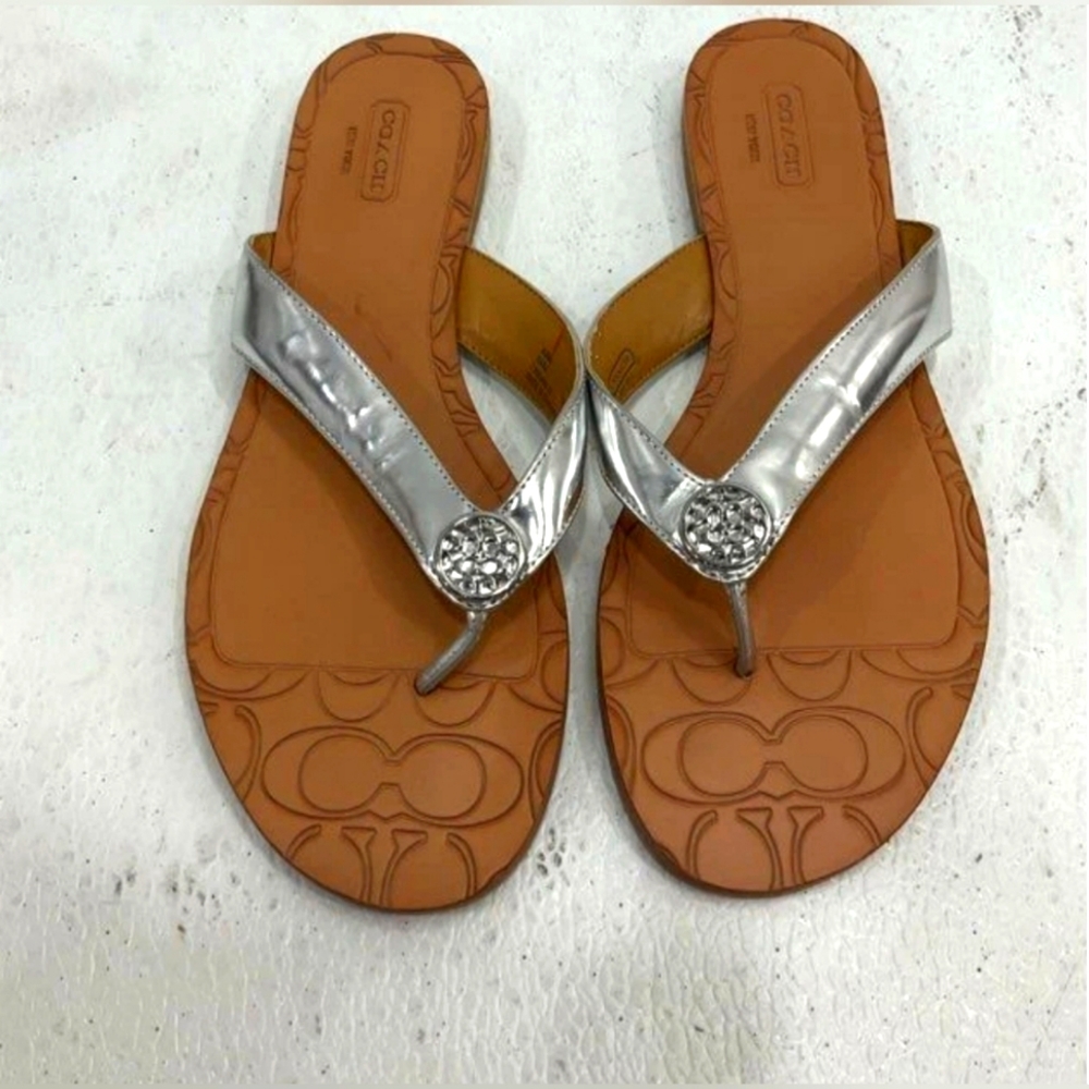 Coach Designer Sara Women Silver Metallic Leather Sandals Thong Flip Flops 7.5